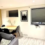 Aurora Polaris - Outdoor Sauna - Free Parking - 750m From Center Apartmán Tromsø