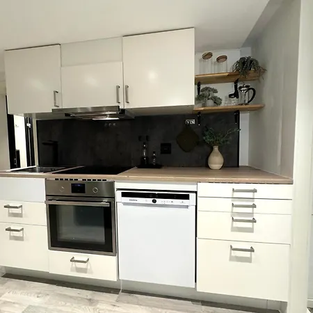 Aurora Polaris - 750m From Citycenter - Free Parking *