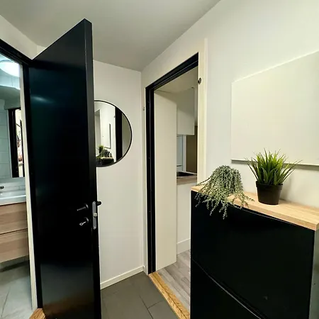 Aurora Polaris - 750m From Citycenter - Free Parking Apartment