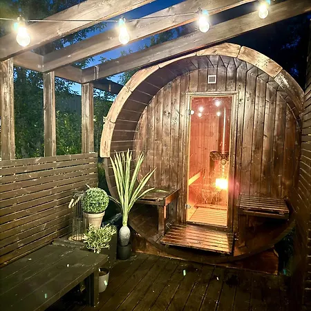Apartament Aurora Polaris - Outdoor Sauna - Free Parking - 750m From Center Tromsø